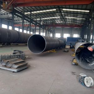 正在生產(chǎn)加工車(chē)間