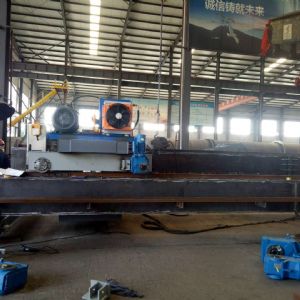 正在生產(chǎn)加工車(chē)間